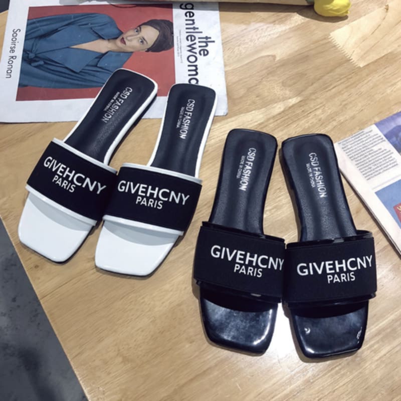 Sandal